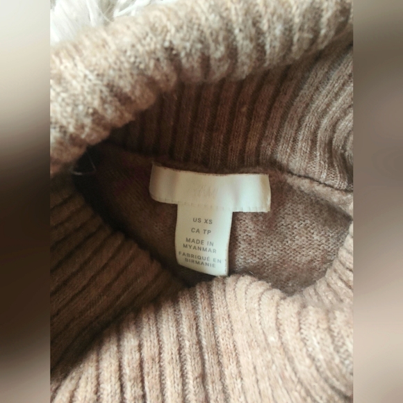 H&M Brown Turtleneck Sweater Size S - Picture 2 of 3